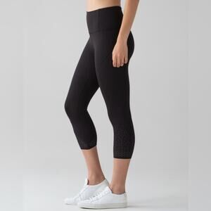Lululemon Anew Crop (21") Size 4